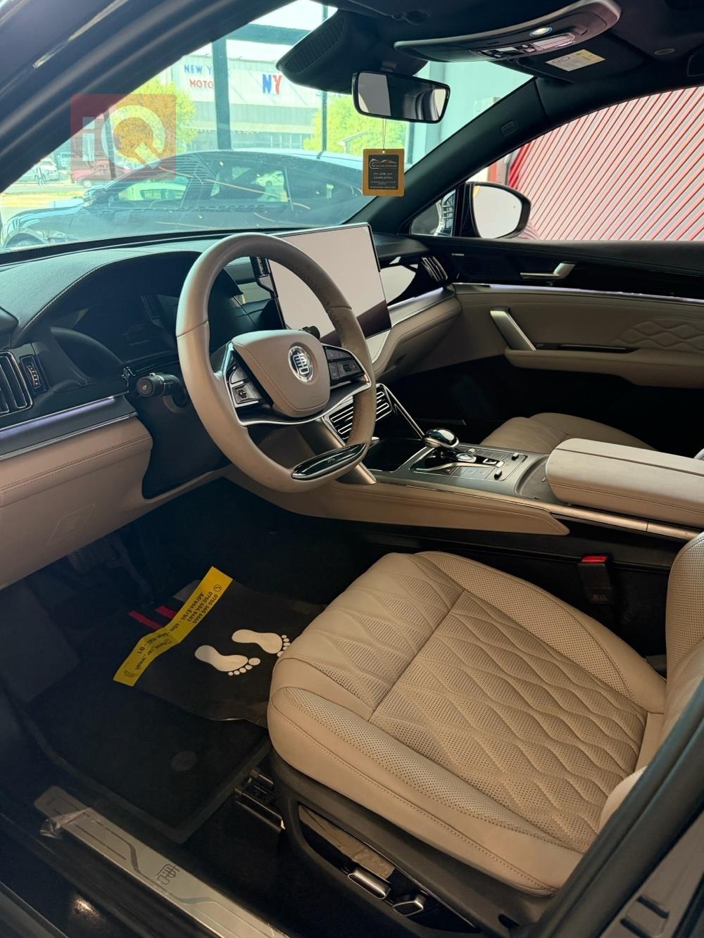 https://cdn.iqcars.io6298c8c2-1043-4382-acb6-8ab1ae983be0_3.jpg